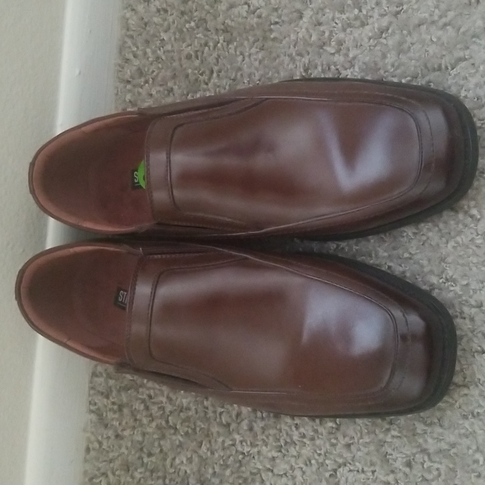 Stacy Adams dress shoes. 9.5 mens. Brown. Never been worn